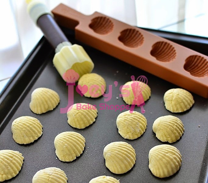chinese new year cookies kuih bangkit